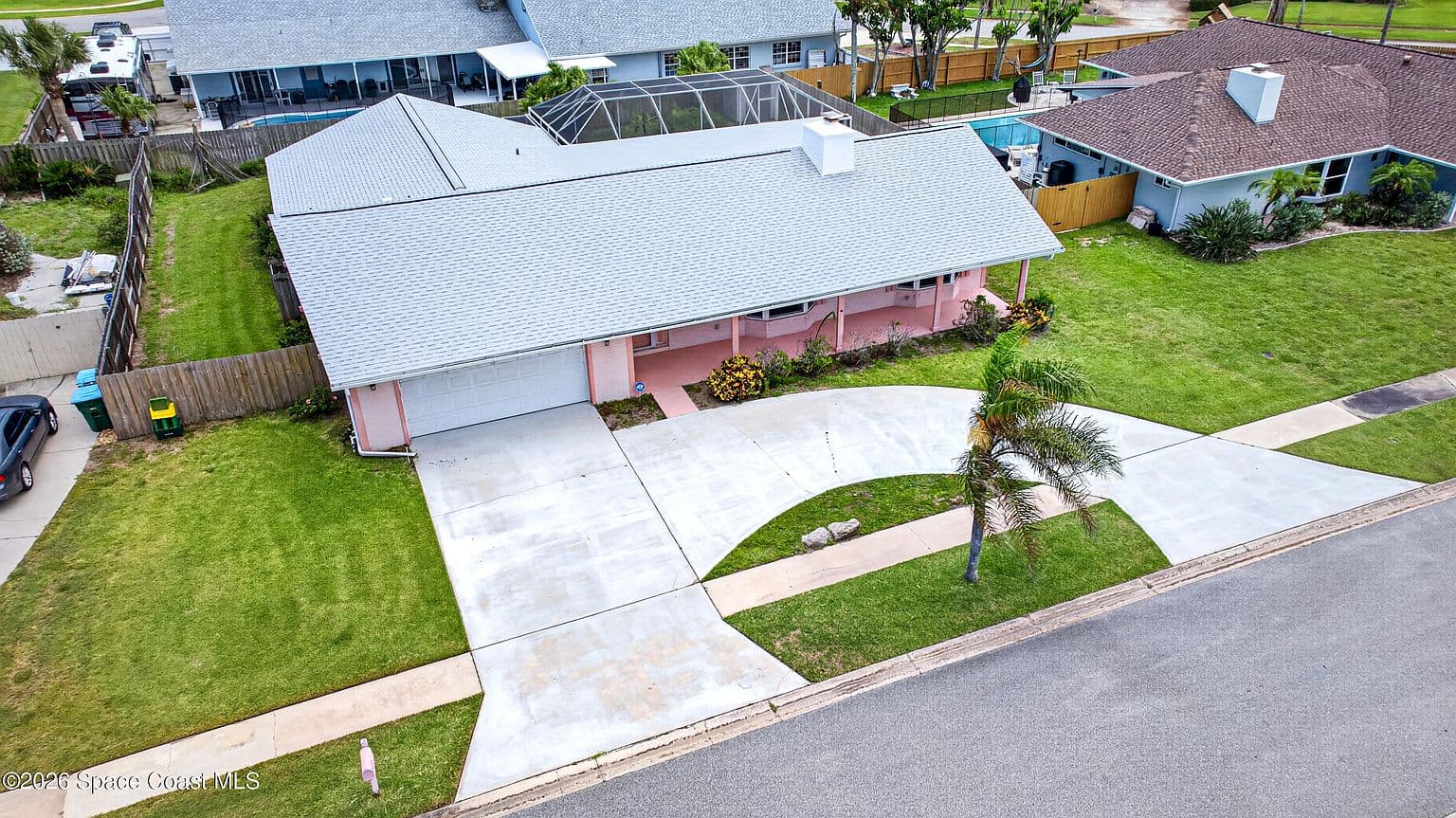 215 Dogwood Ave - Image 2