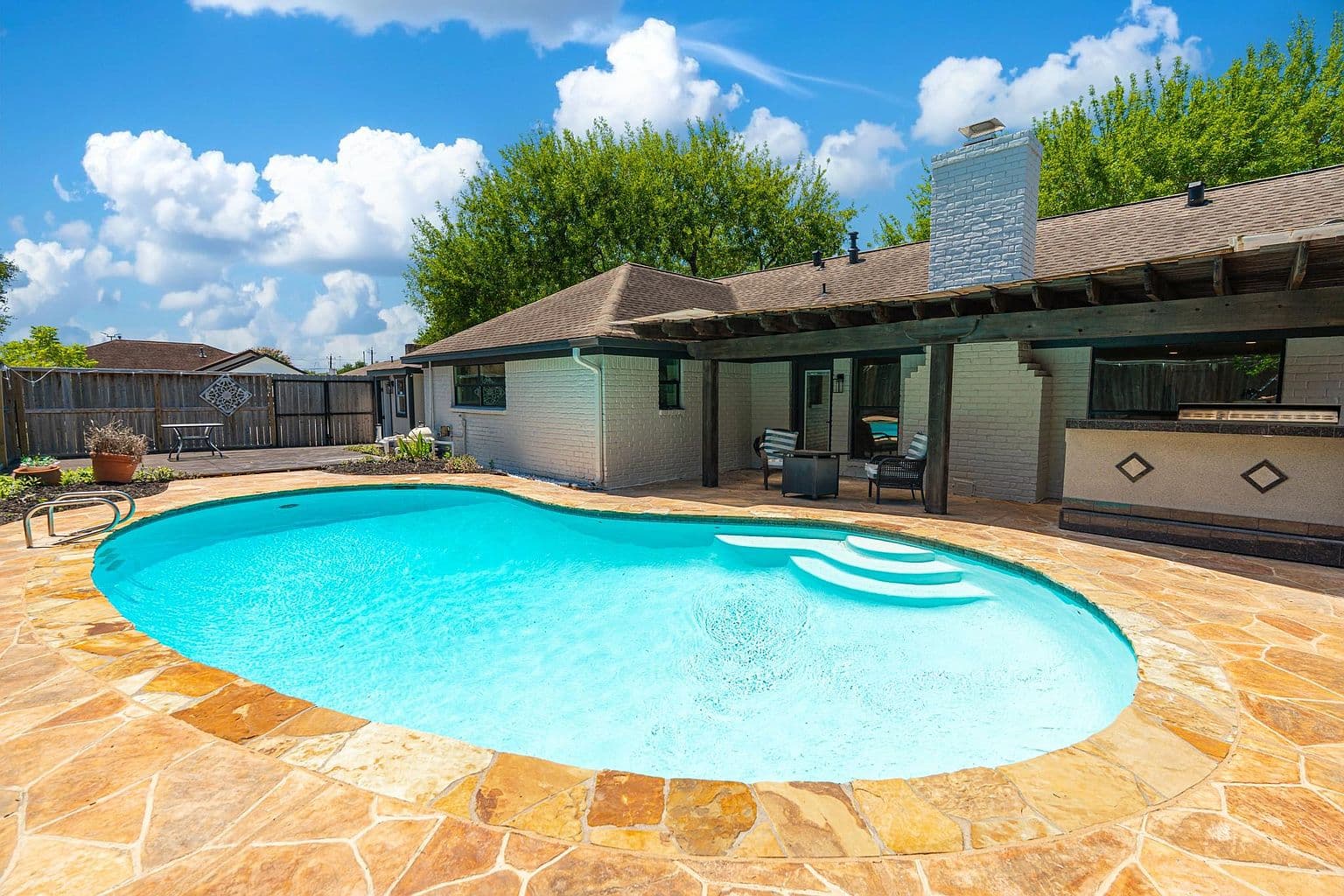 5302 Arbor Vitae Dr - Image 3