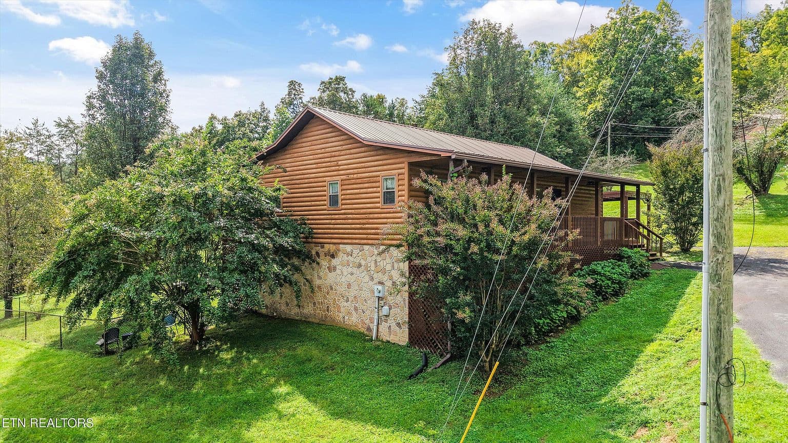 1417 Tiffany Cove Way - Image 2