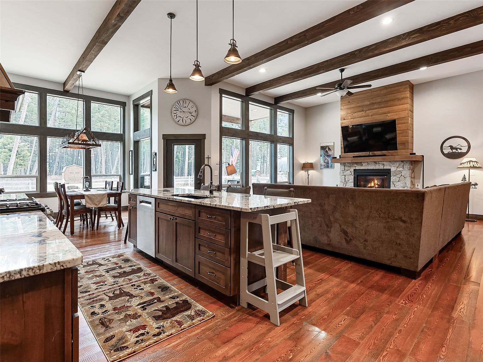 1121 Timber Ridge Ct