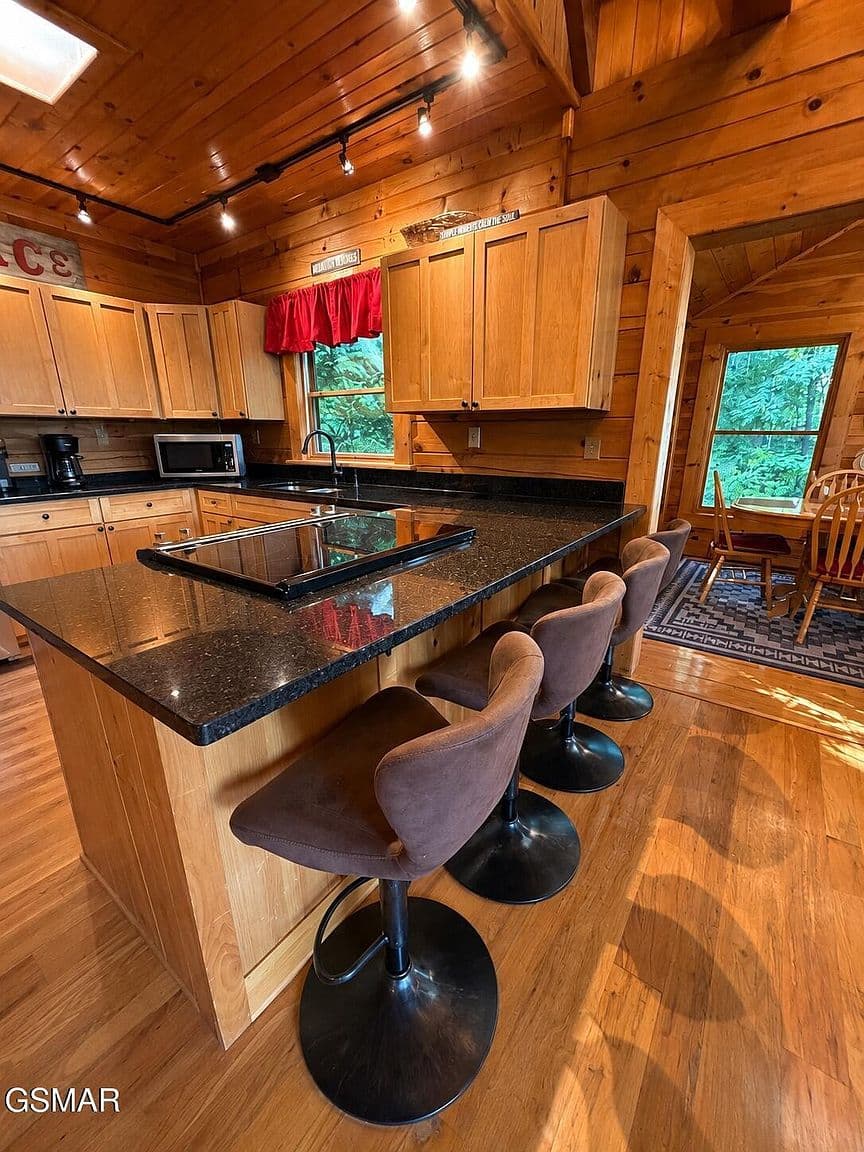 3085 Perry Circle Ln - Image 3