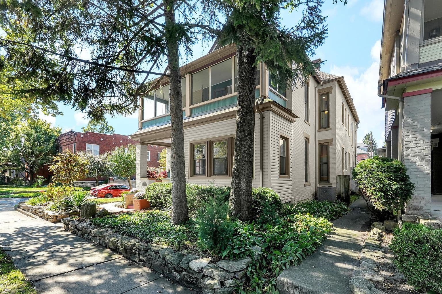 1319 Hunter Ave - Image 2