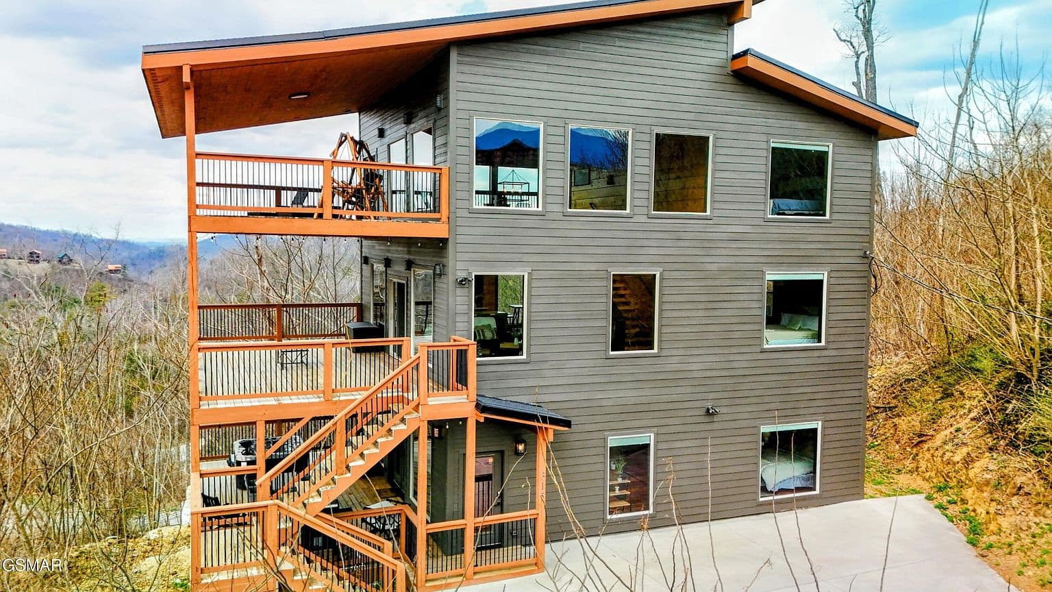 315 N Mountain Trl