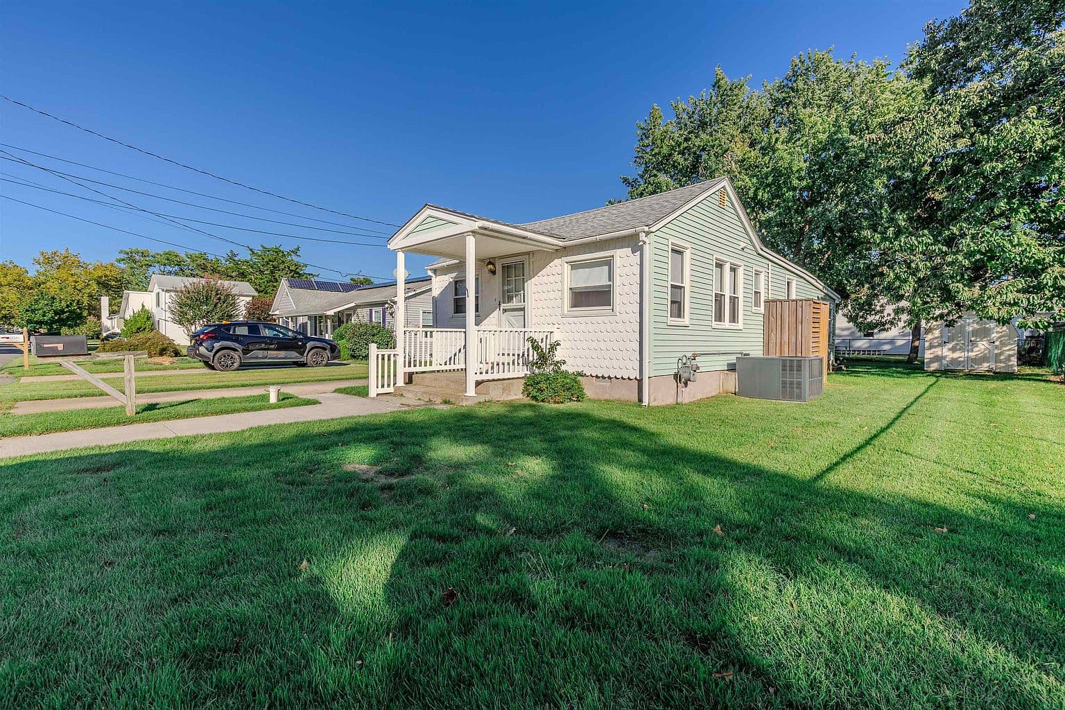 9 Maplewood Ave - Image 2