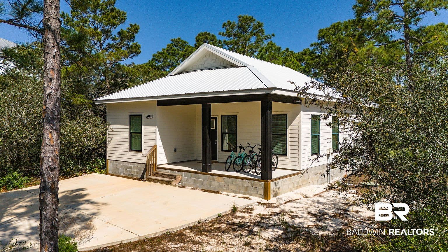 6995 Lake Shore Dr - Image 2