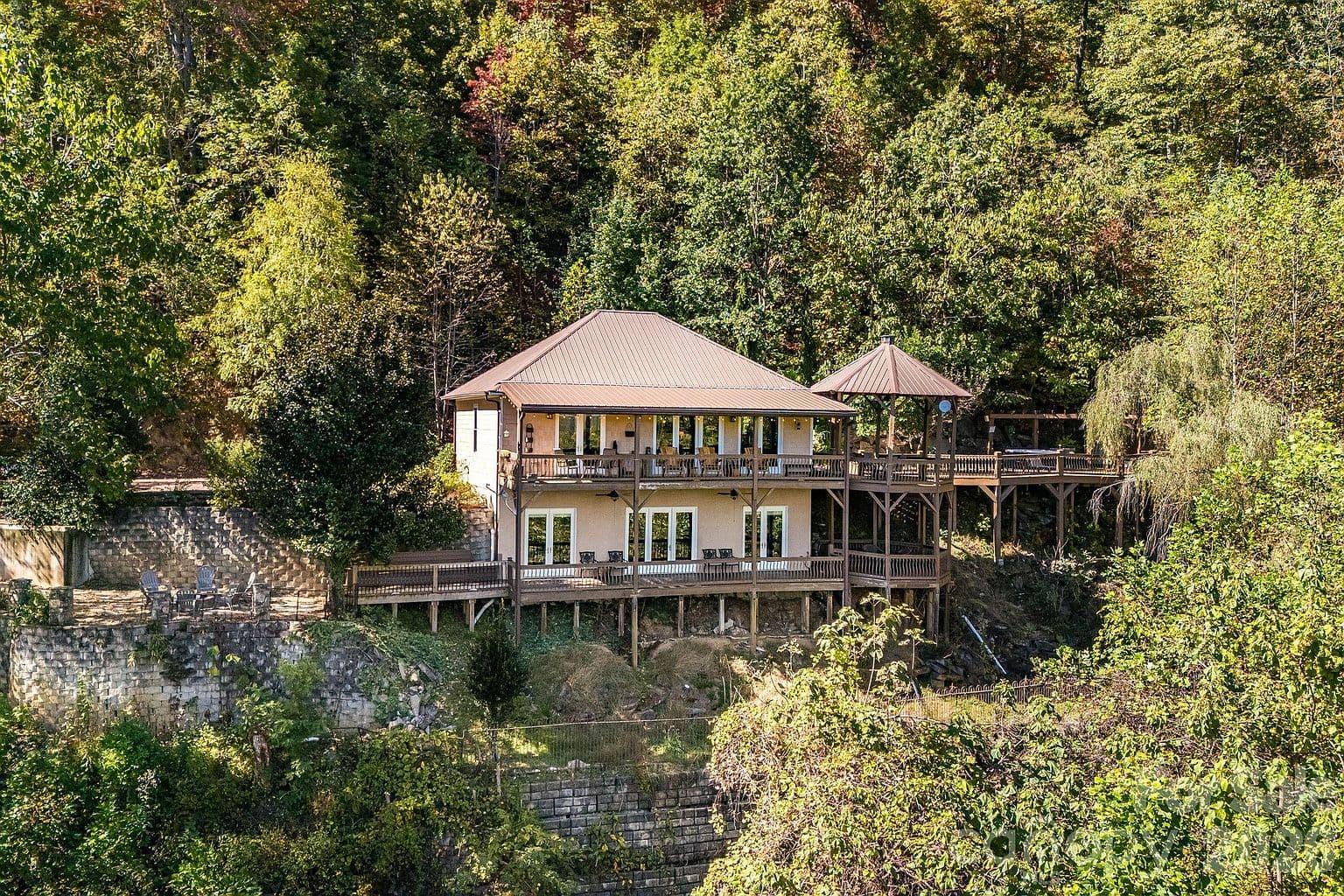 2076 Fontana Rd - Image 3