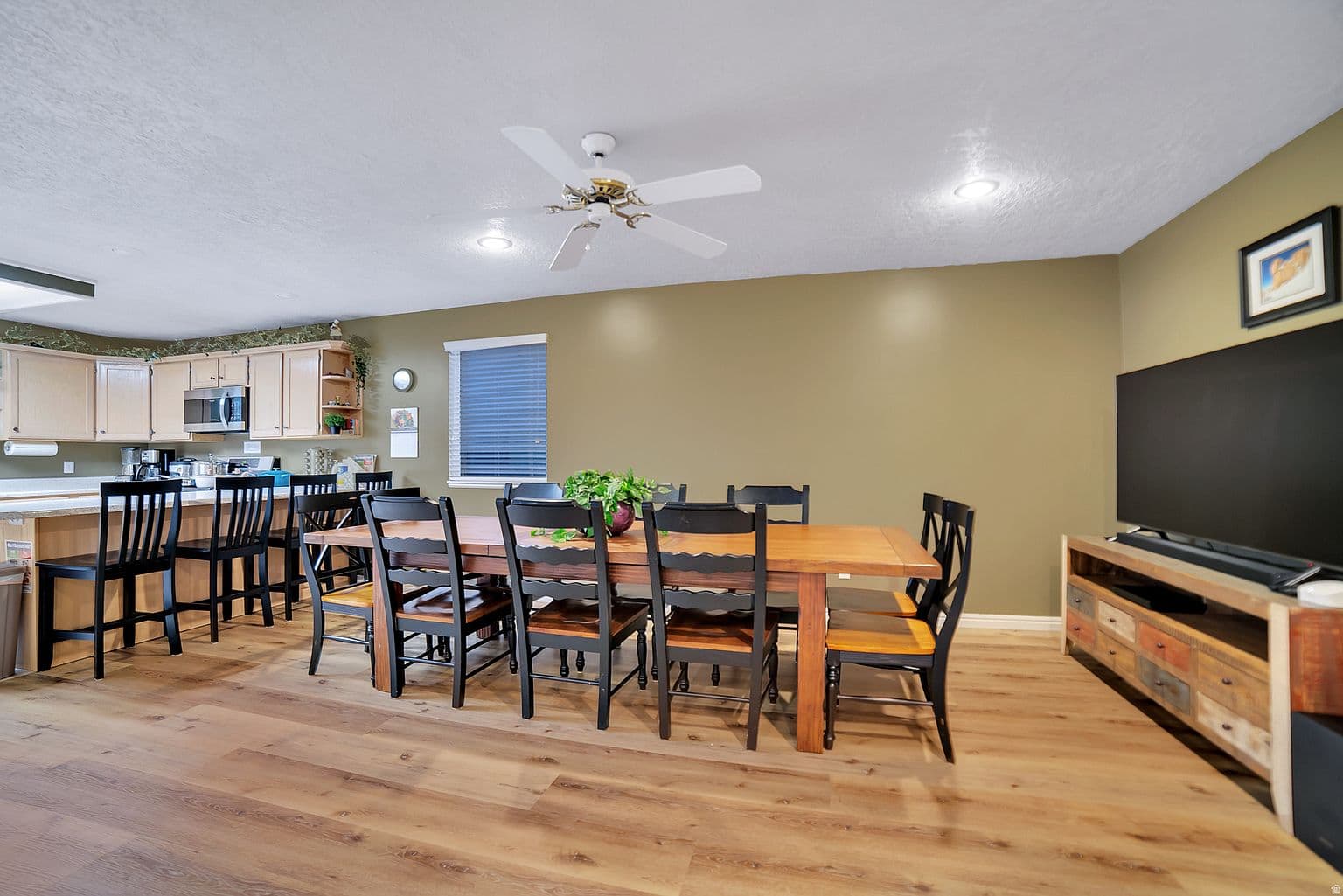 3577 E Rustic Spring Ln - Image 2