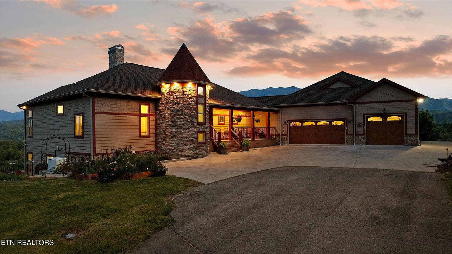 706 Nocks Dr - Image 2
