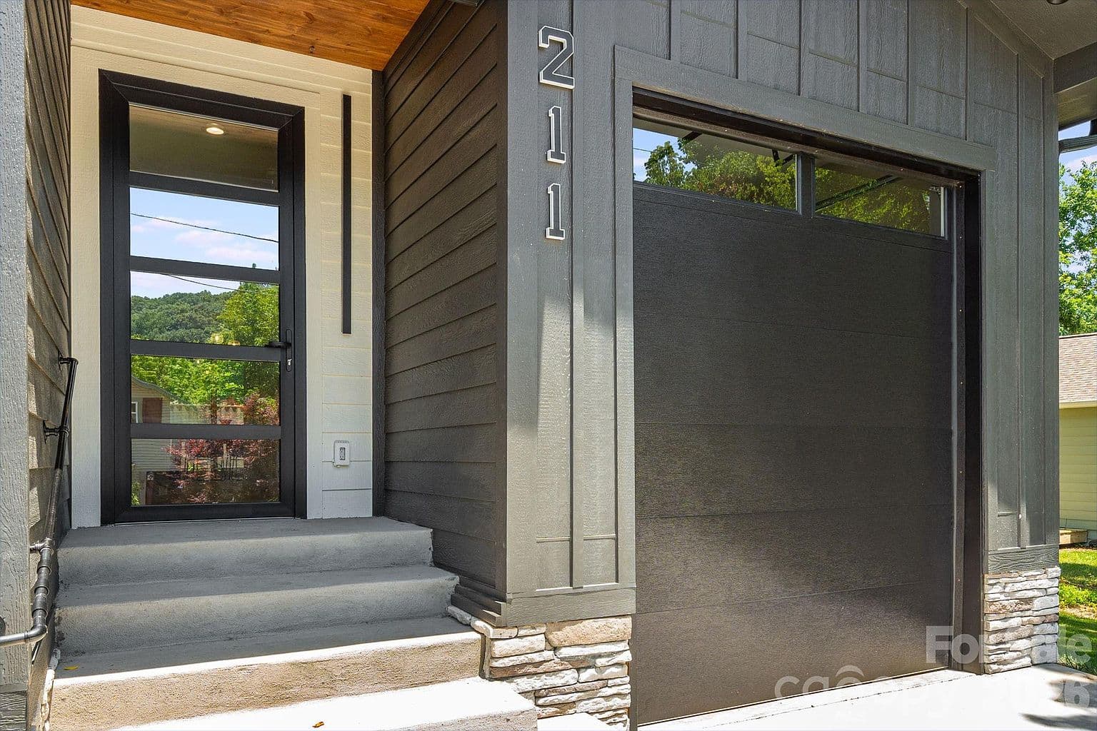 211 Ruby Ave - Image 3
