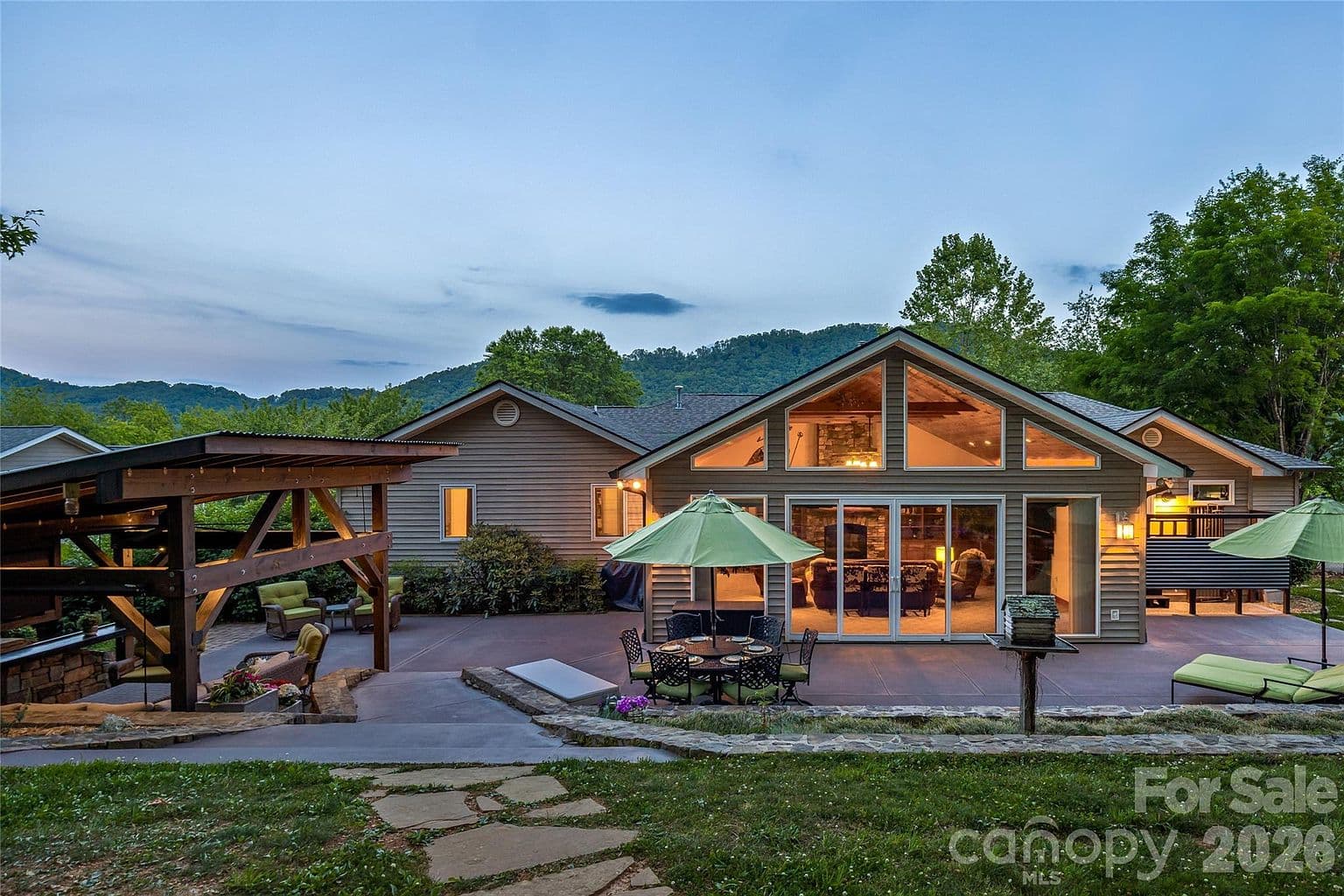 51 White Pine Cir