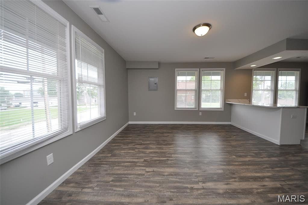 502 S Linn Ave - Image 2