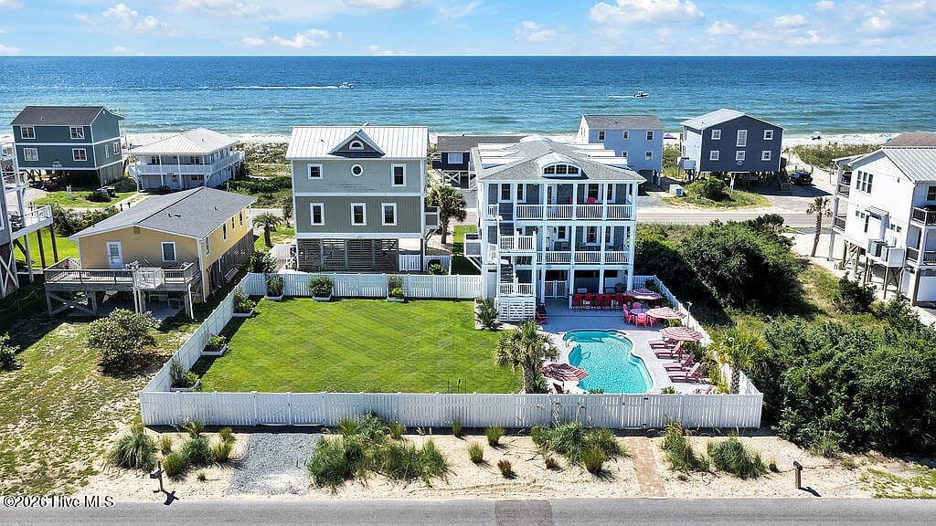 126 W Beach Drive — photo 4