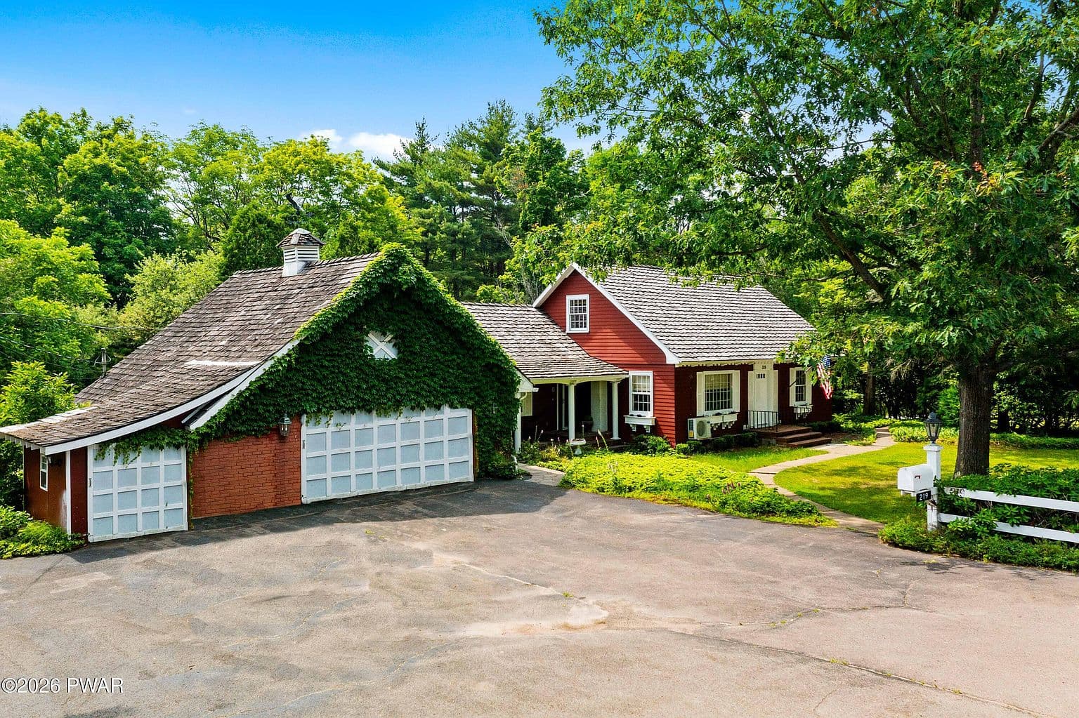 219 Gravity Rd - Image 2