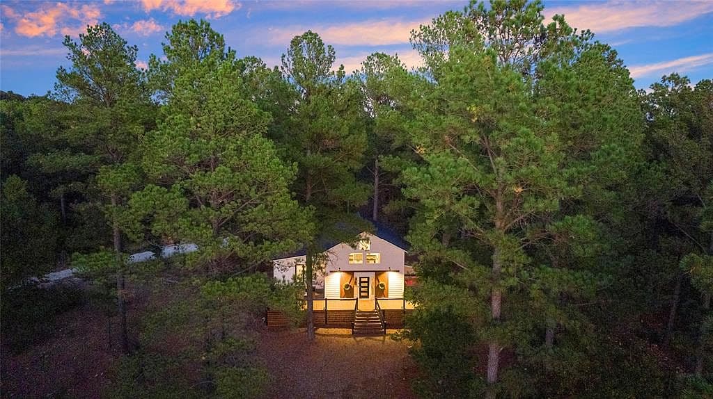 1010 W Eagle Mountain Trl