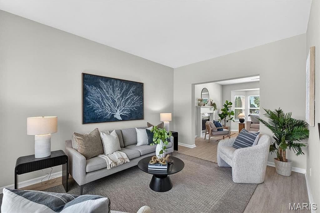 1435 Soaring Eagle Dr - Image 3