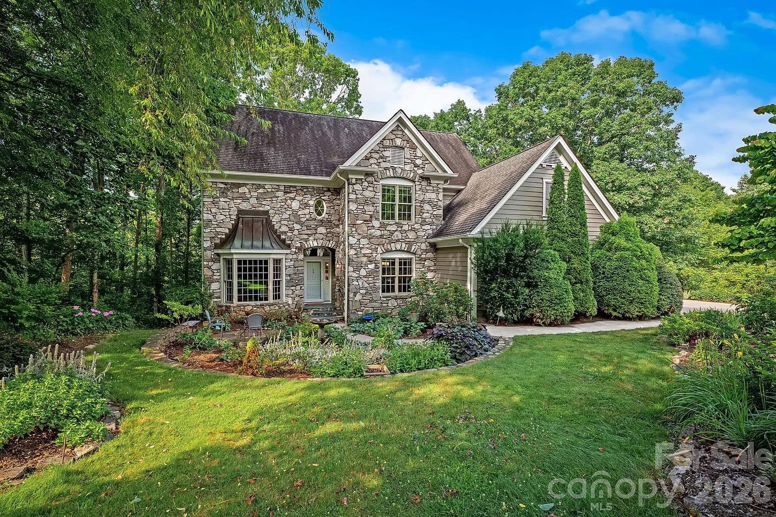 105 Welwyn Ln