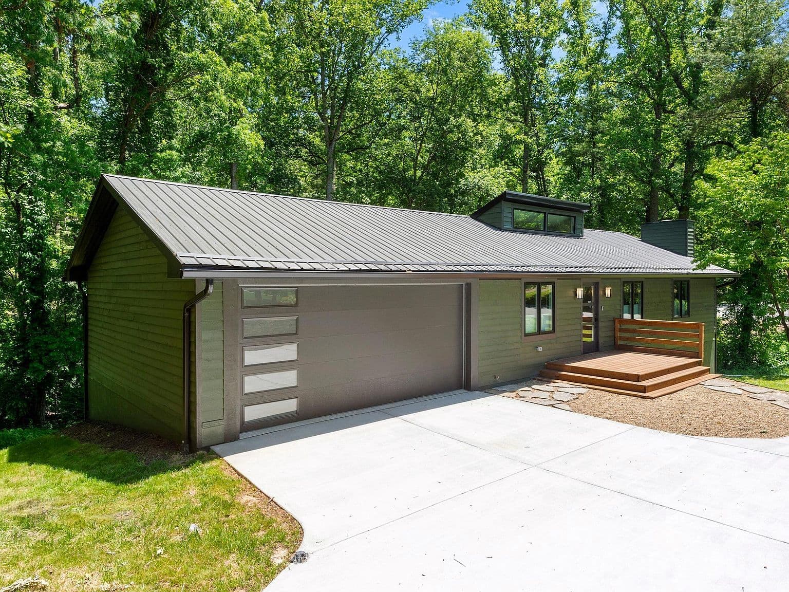17 Muirfield Dr
