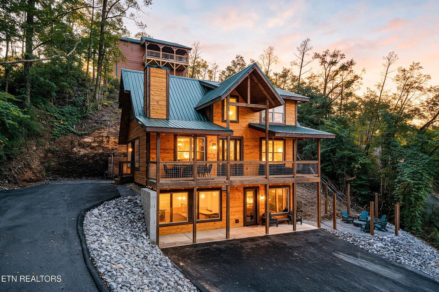 3210 Pine Way - Image 2