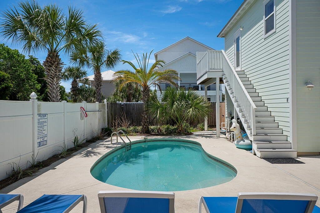 64 Dolphin St - Image 2