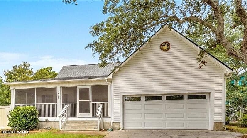 221 Ne 60th Street
