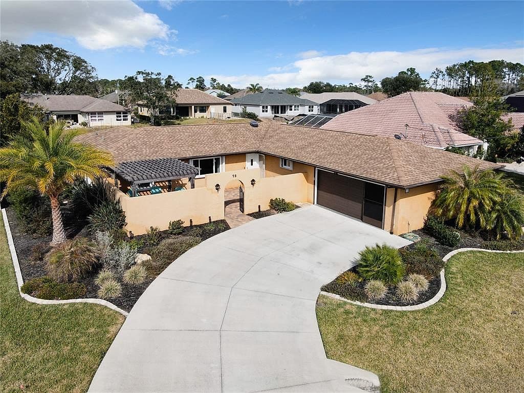12 Collinson Ct