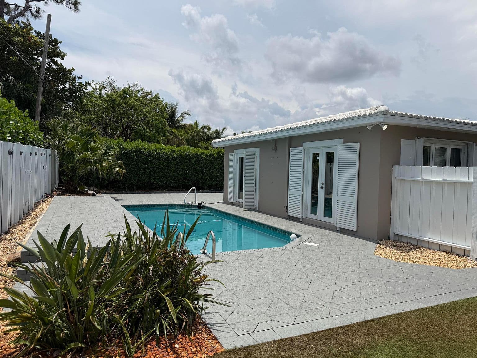 204 S Seacrest Circle - Image 2