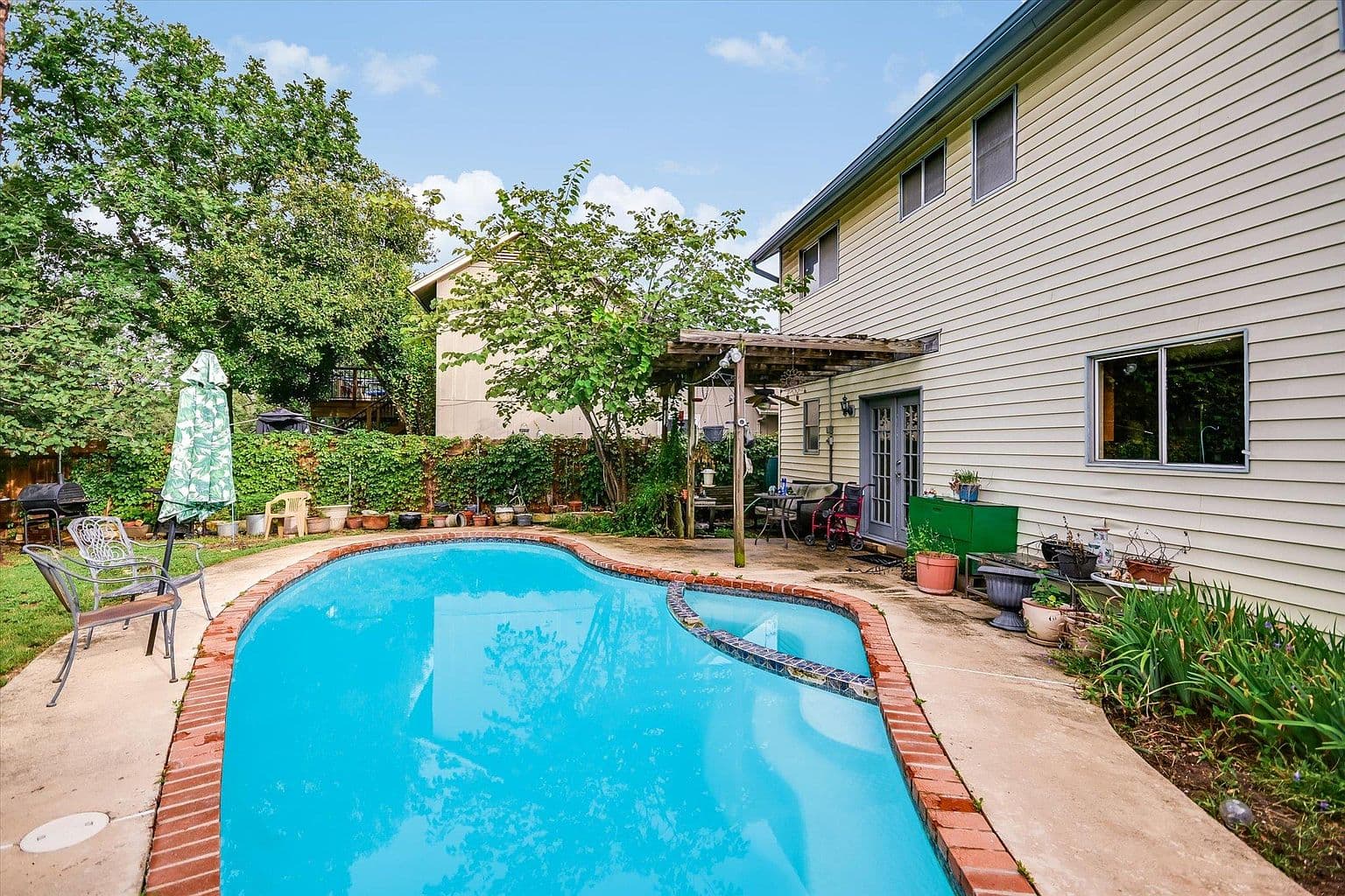 7505 Islander Dr - Image 3