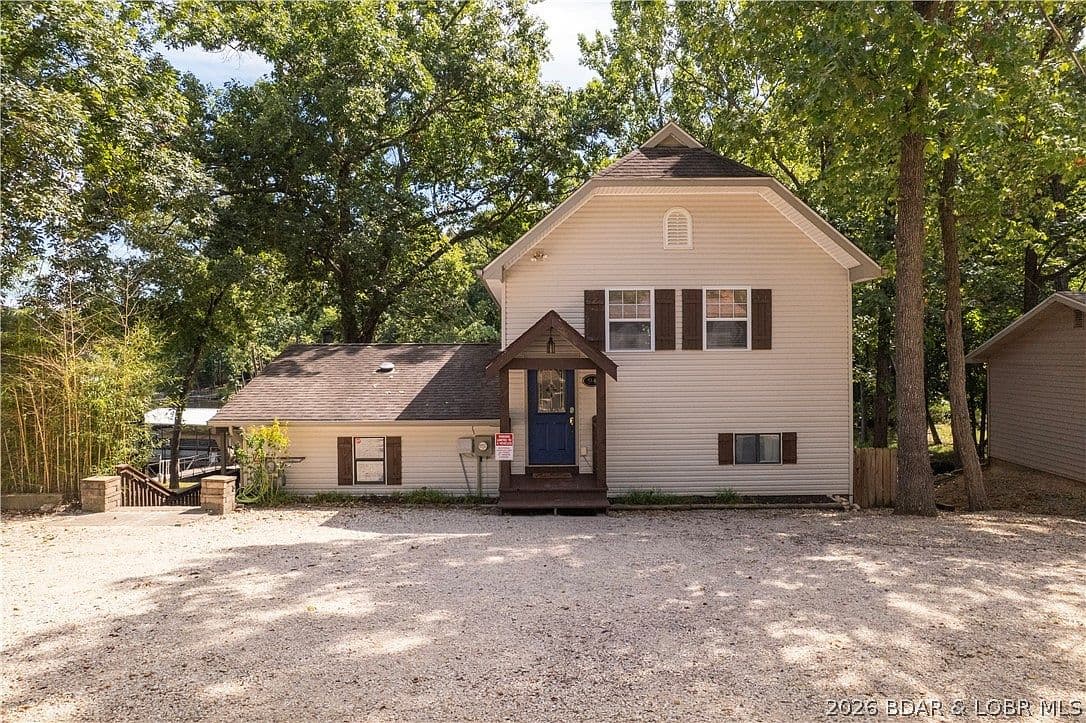 94 Clara Lyn Woods Dr - Image 3