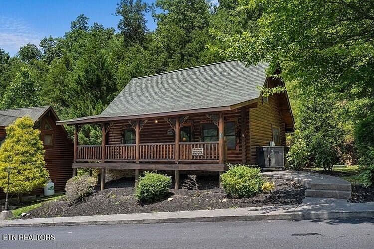 3143 Smoky Ridge Way