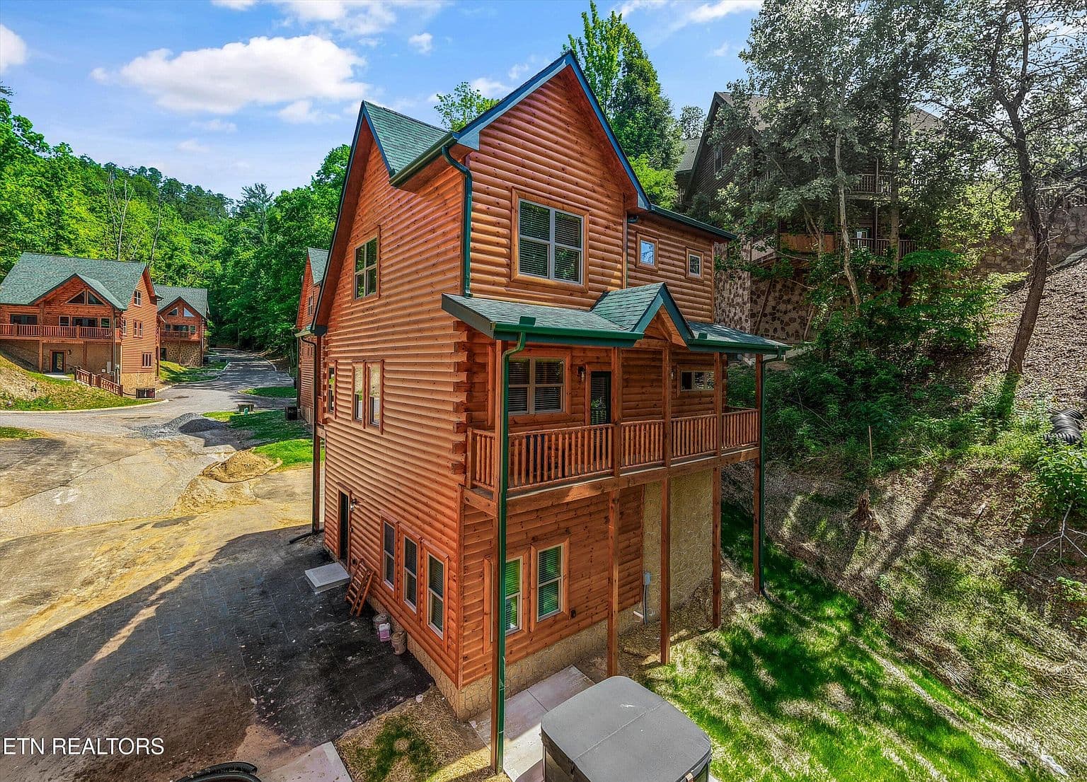 2108 Valley Creek Way
