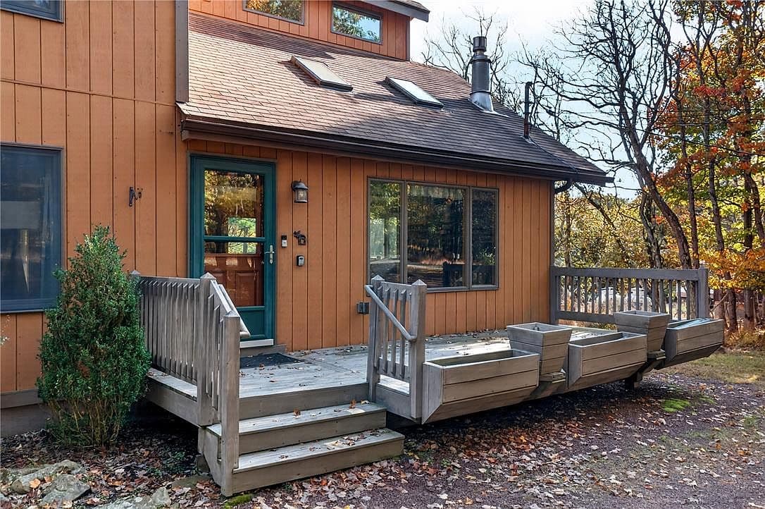 320 Midland Ct - Image 3