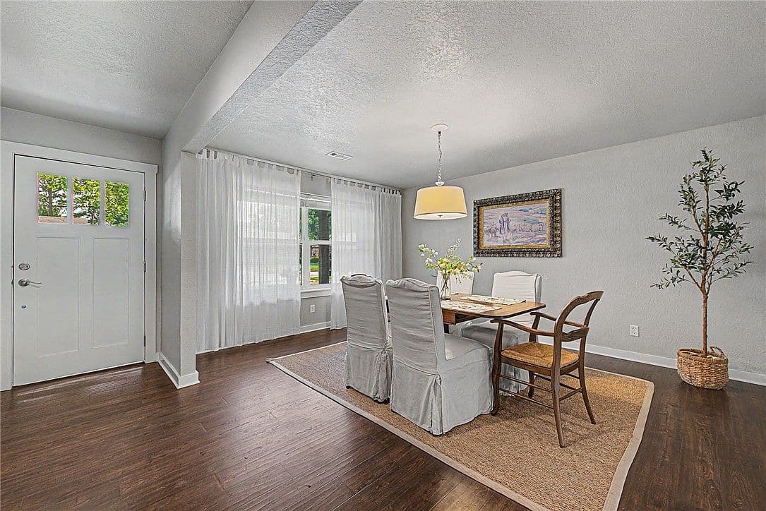 310 Sw 11th St - Image 2
