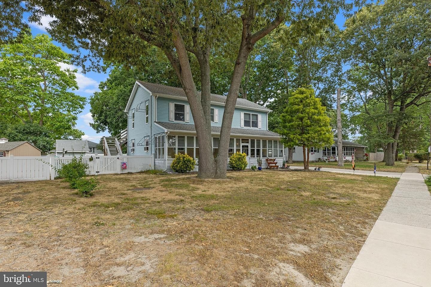 9 Carlton Dr - Image 2