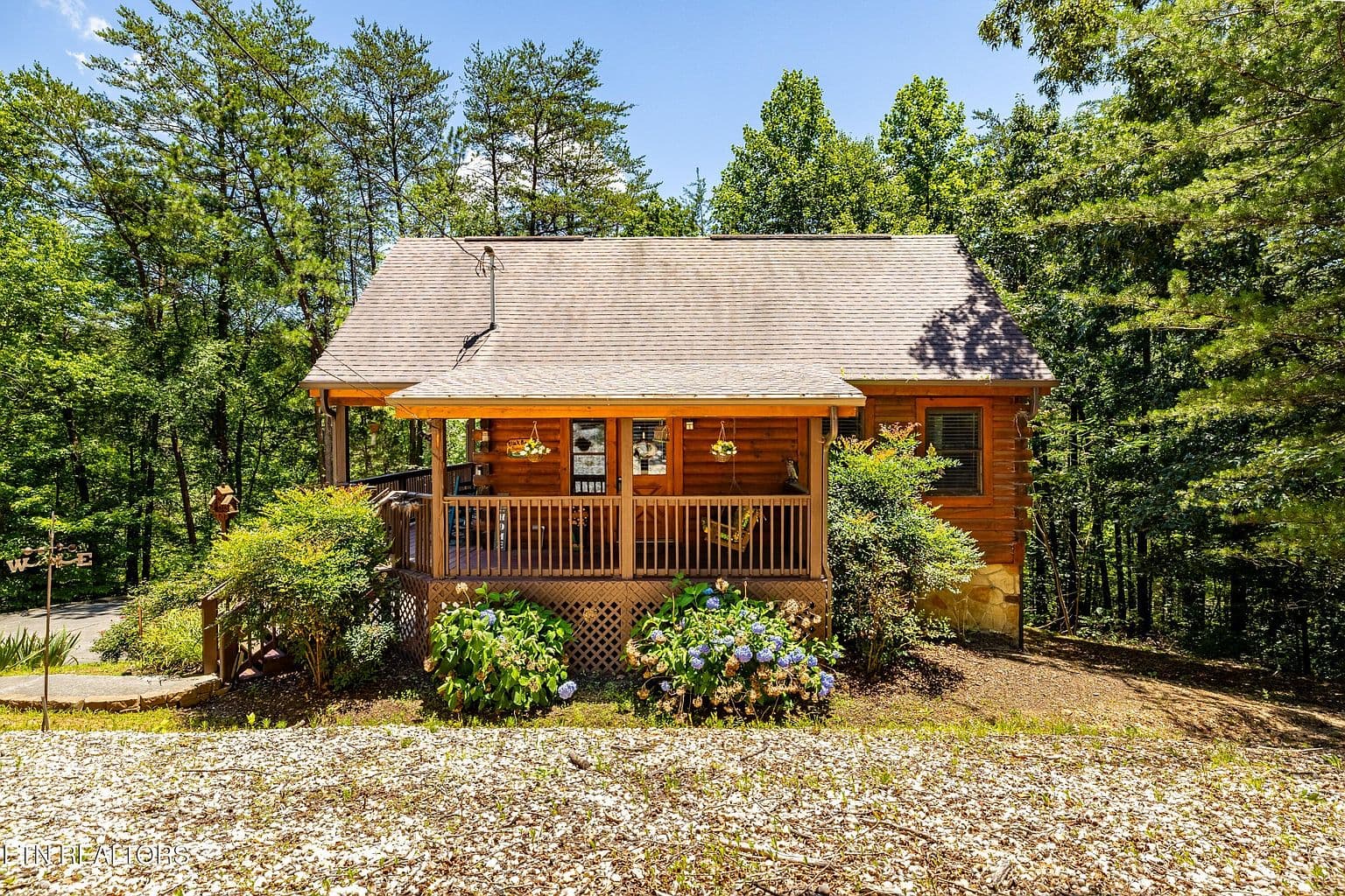 3447 Dogwood Cir
