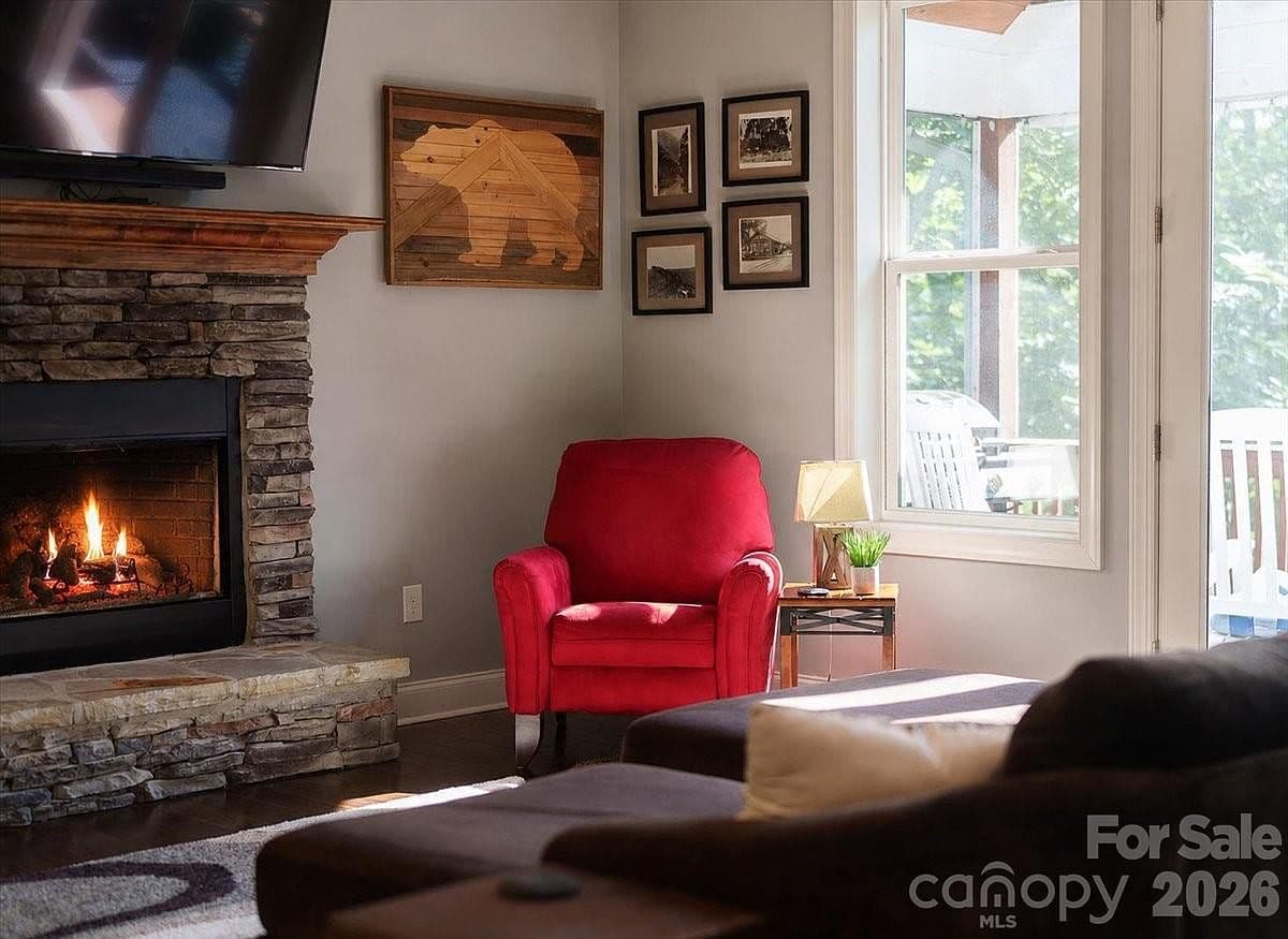 204 Mostert Dr - Image 3