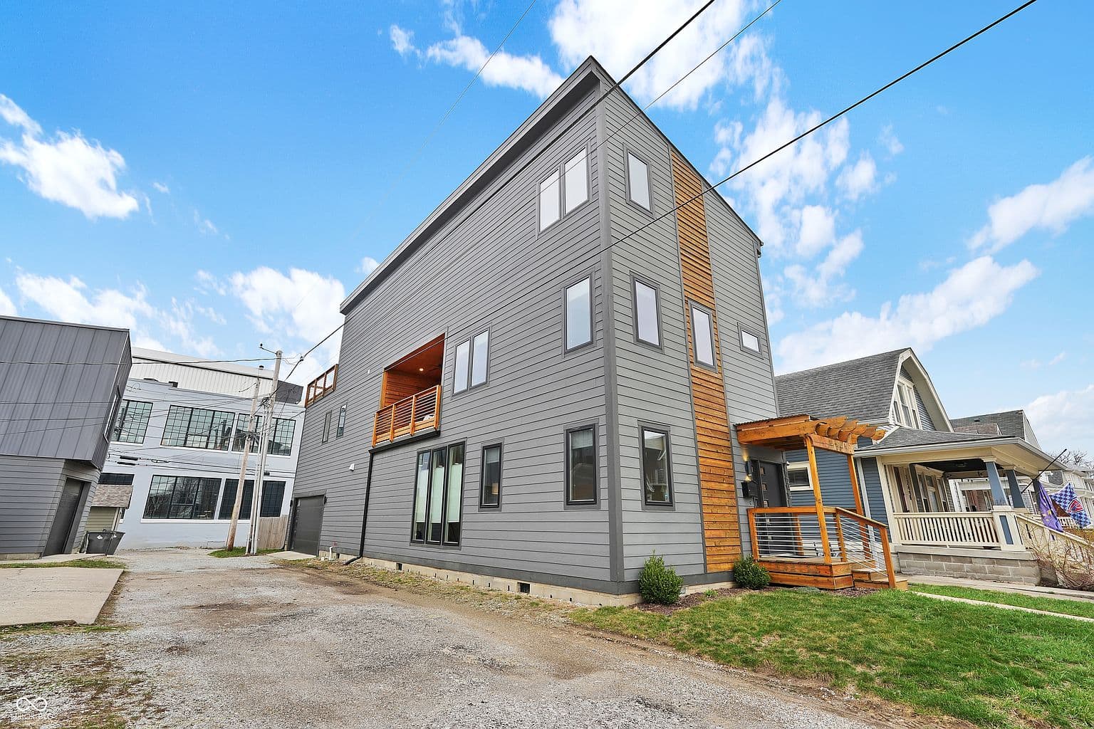 1245 Ringgold Ave - Image 2