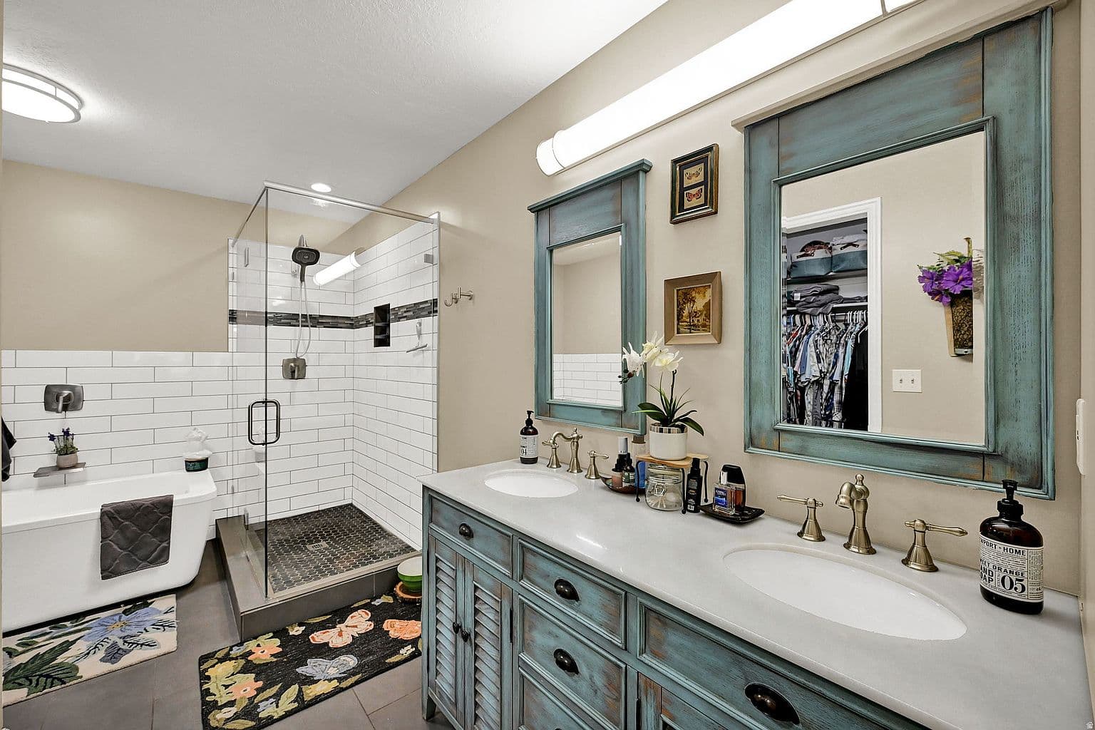 2246 E Lincoln Ct - Image 3
