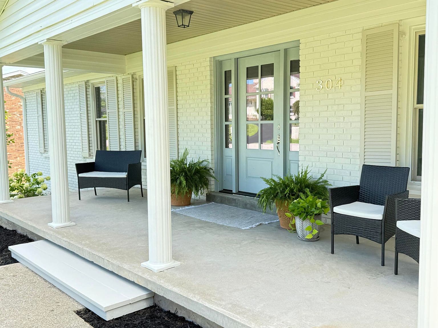 304 Westover Rd - Image 3