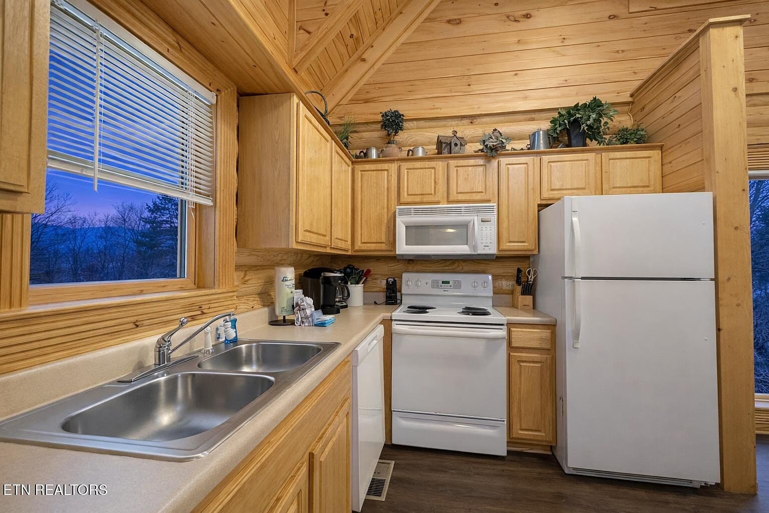 3221 Smoky Ridge Way - Image 2