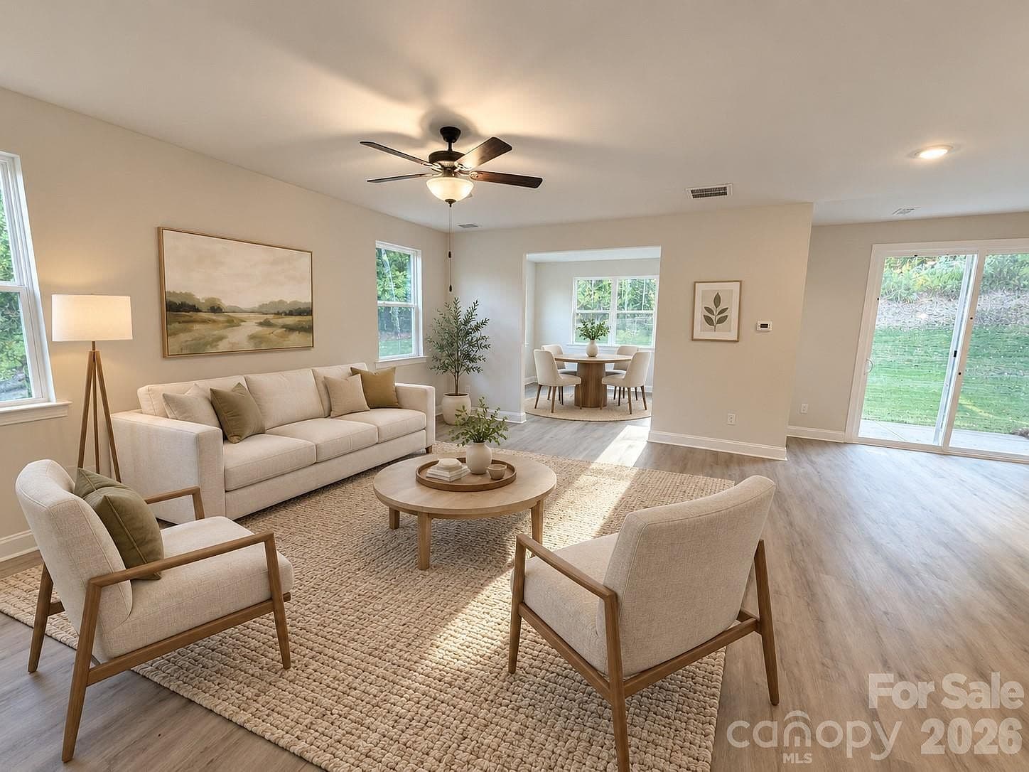 552 Carolyn Ln - Image 3