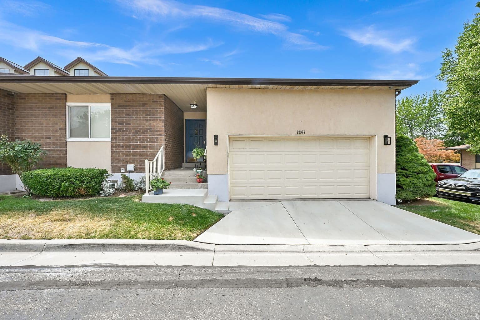2246 E Lincoln Ct