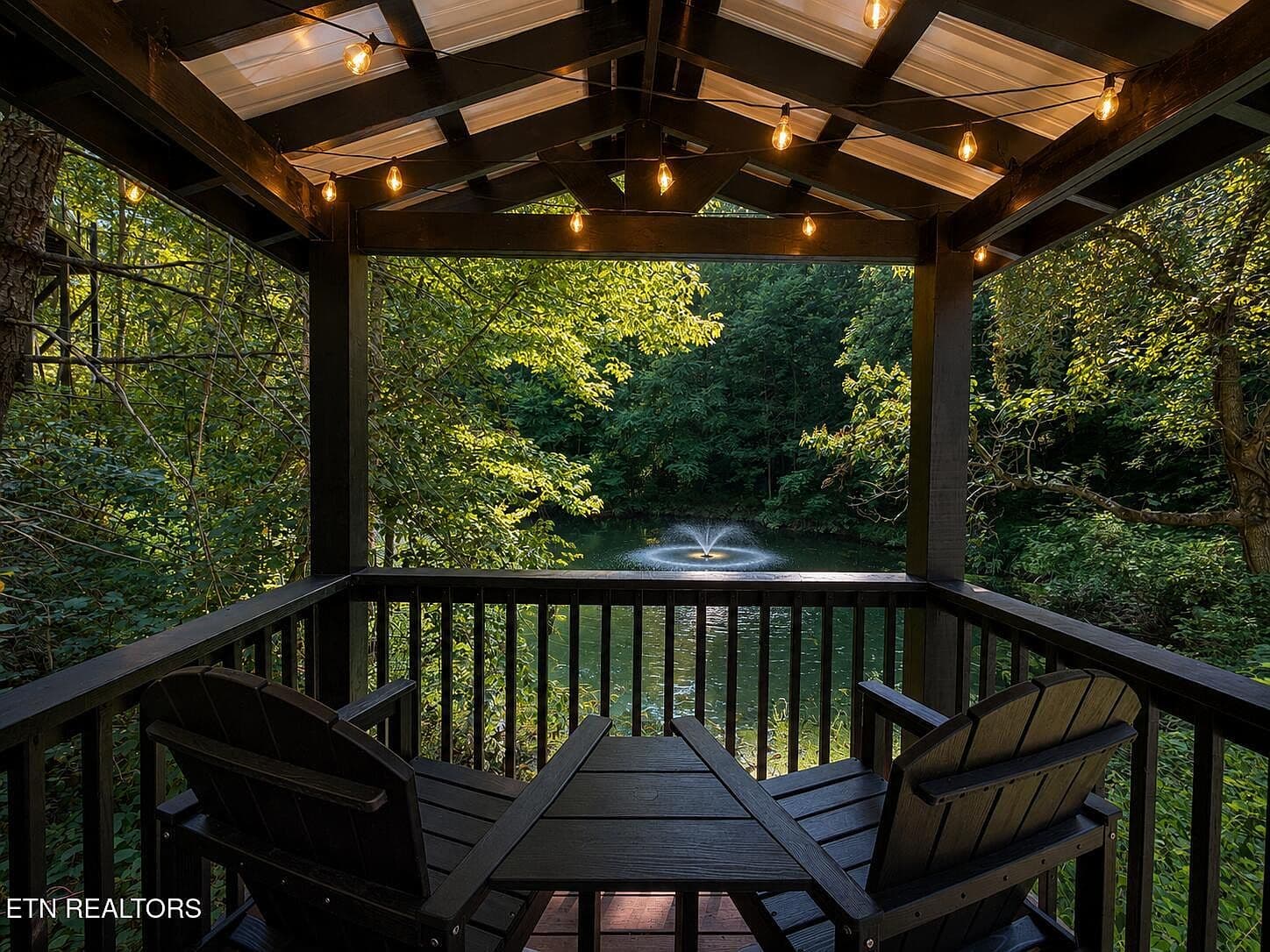 2338 Willow Ln - Image 3