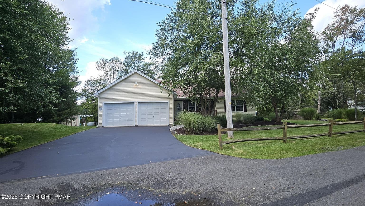 1255 Hawthorn Ter - Image 3