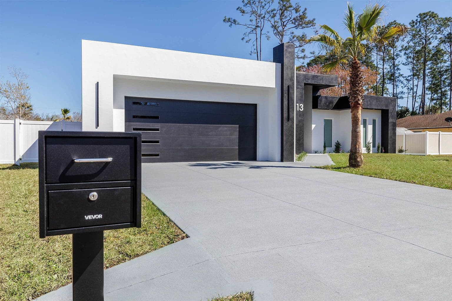 13 Edith Ln - Image 3