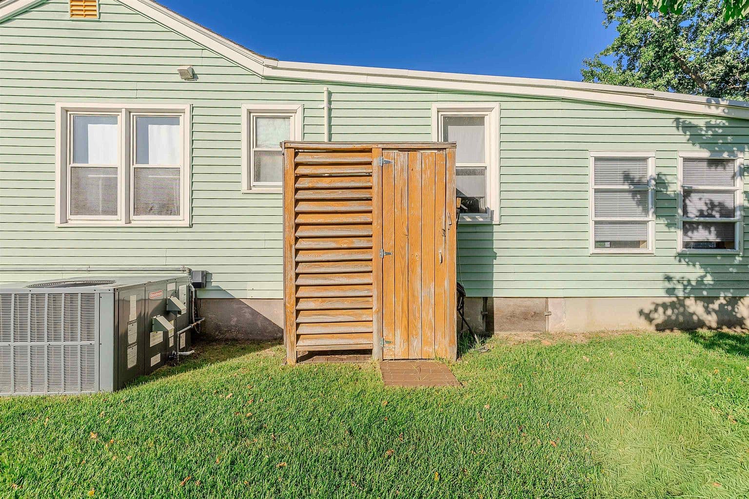 9 Maplewood Ave - Image 3