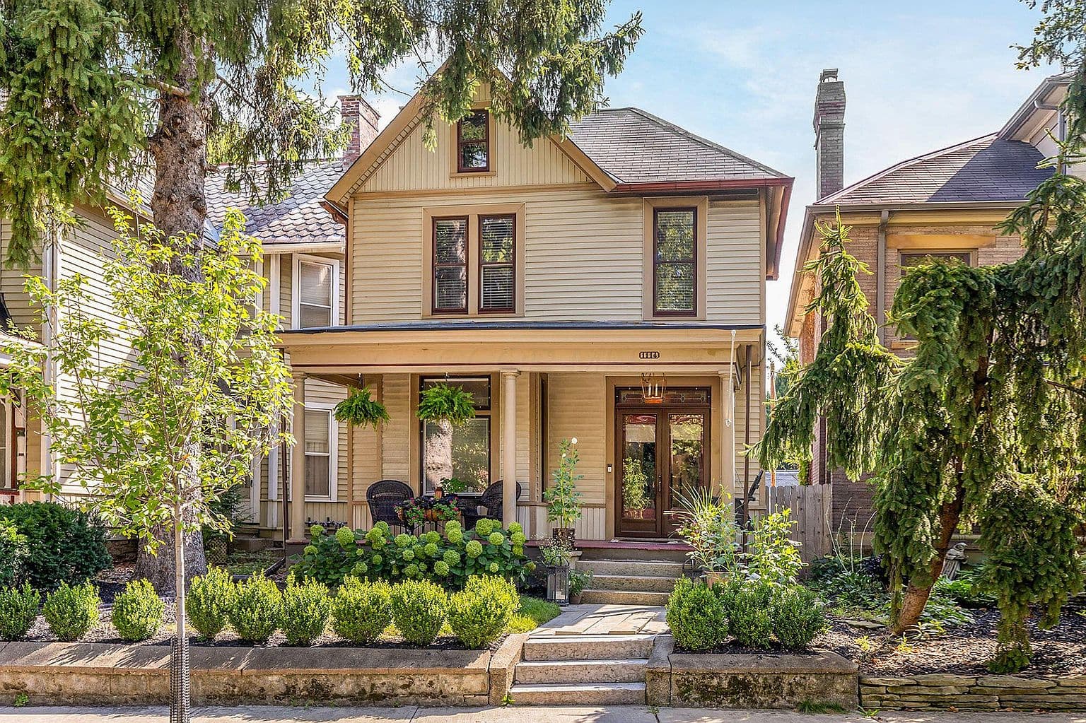 1114 Neil Ave