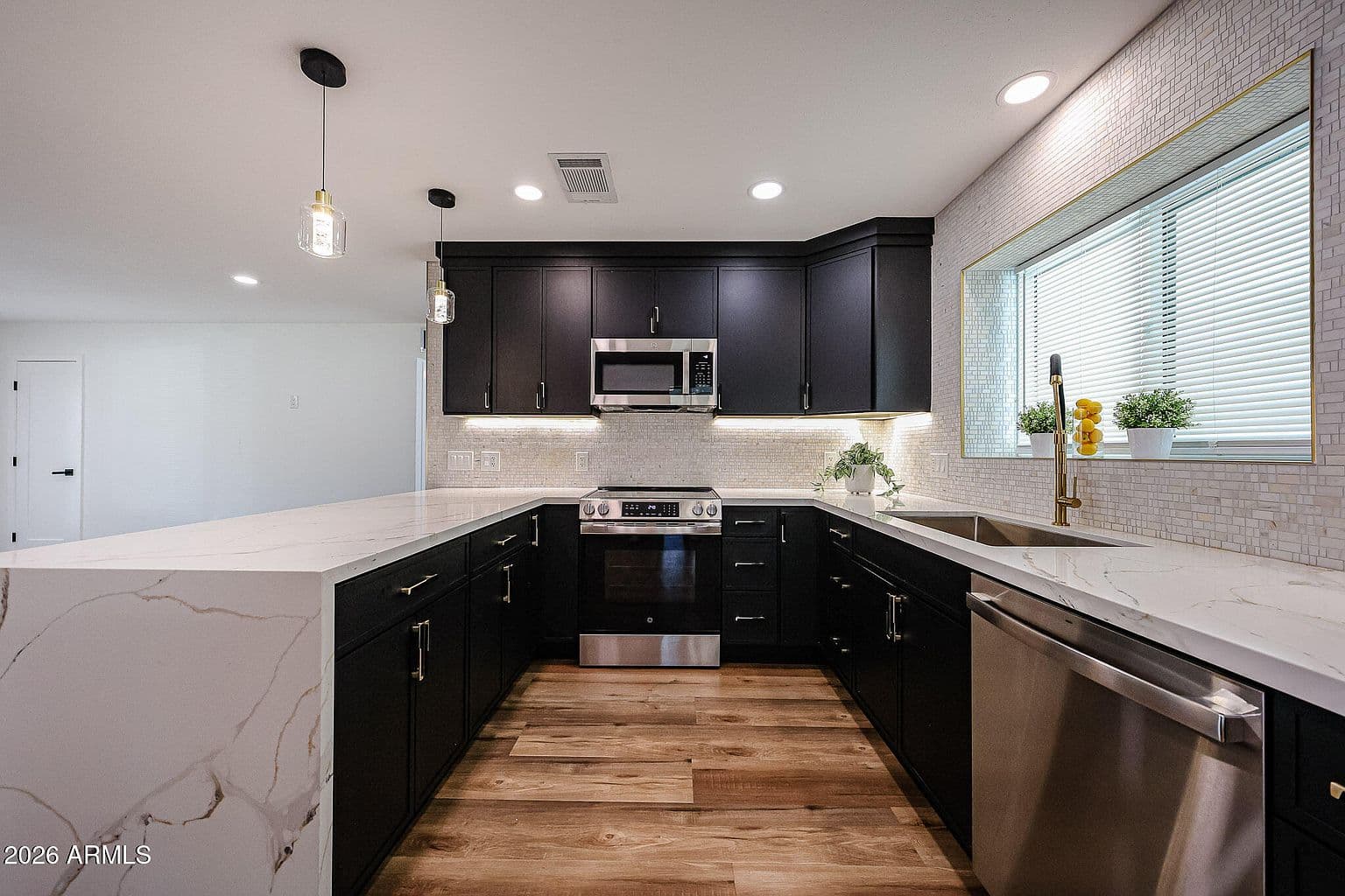 3707 E Amelia Avenue - Image 3