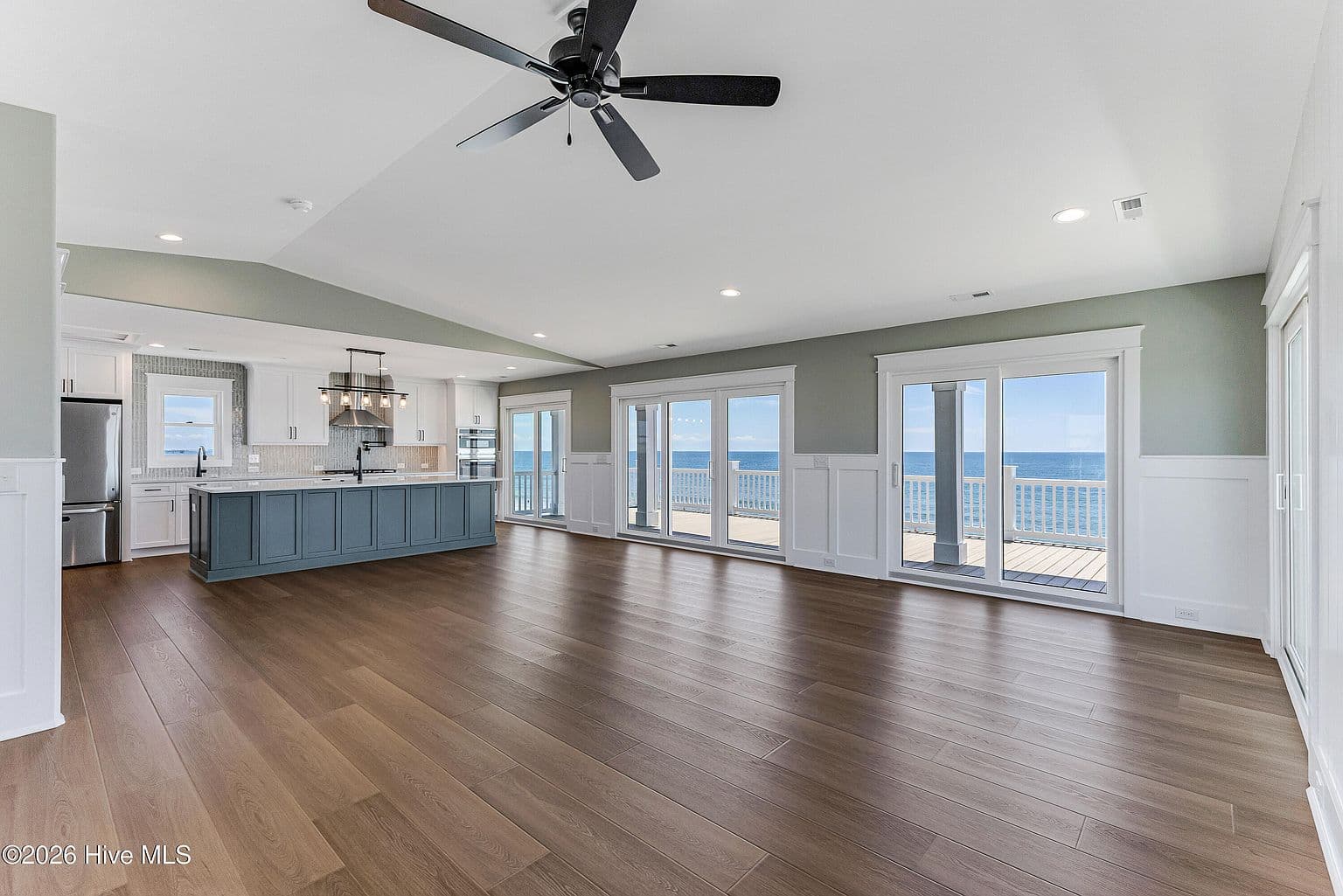 5515 E Beach Drive — photo 6