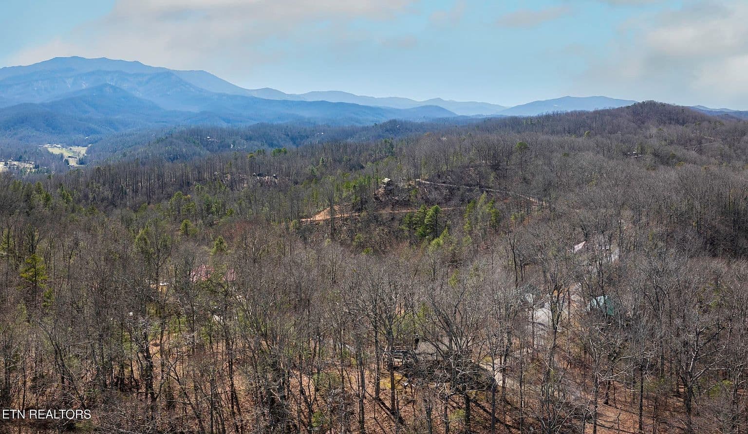 2760 Hawks View Trl - Image 3