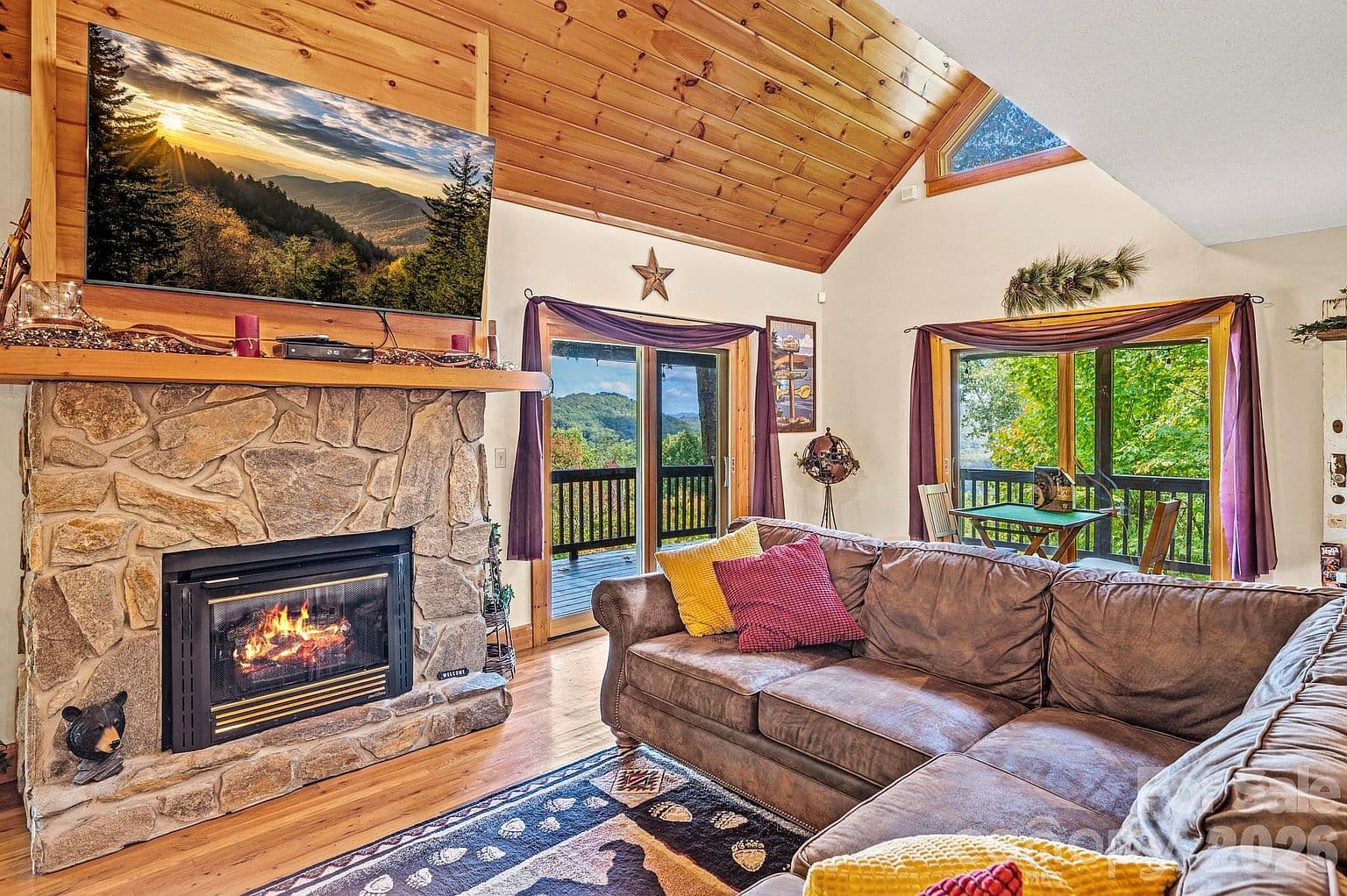 160 Bridle Dr - Image 3